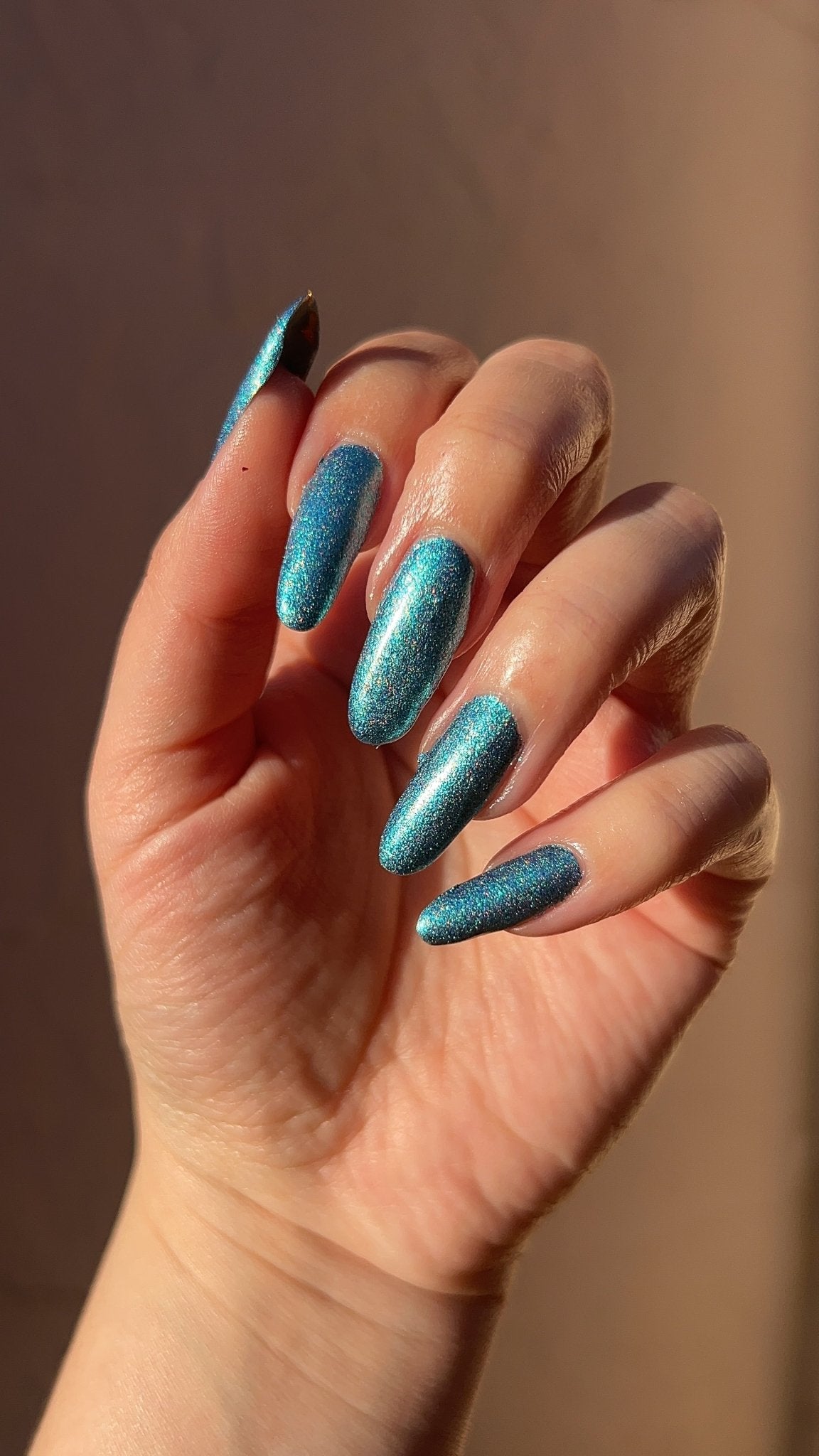 Follow Me Please HHC - Cracked Polish