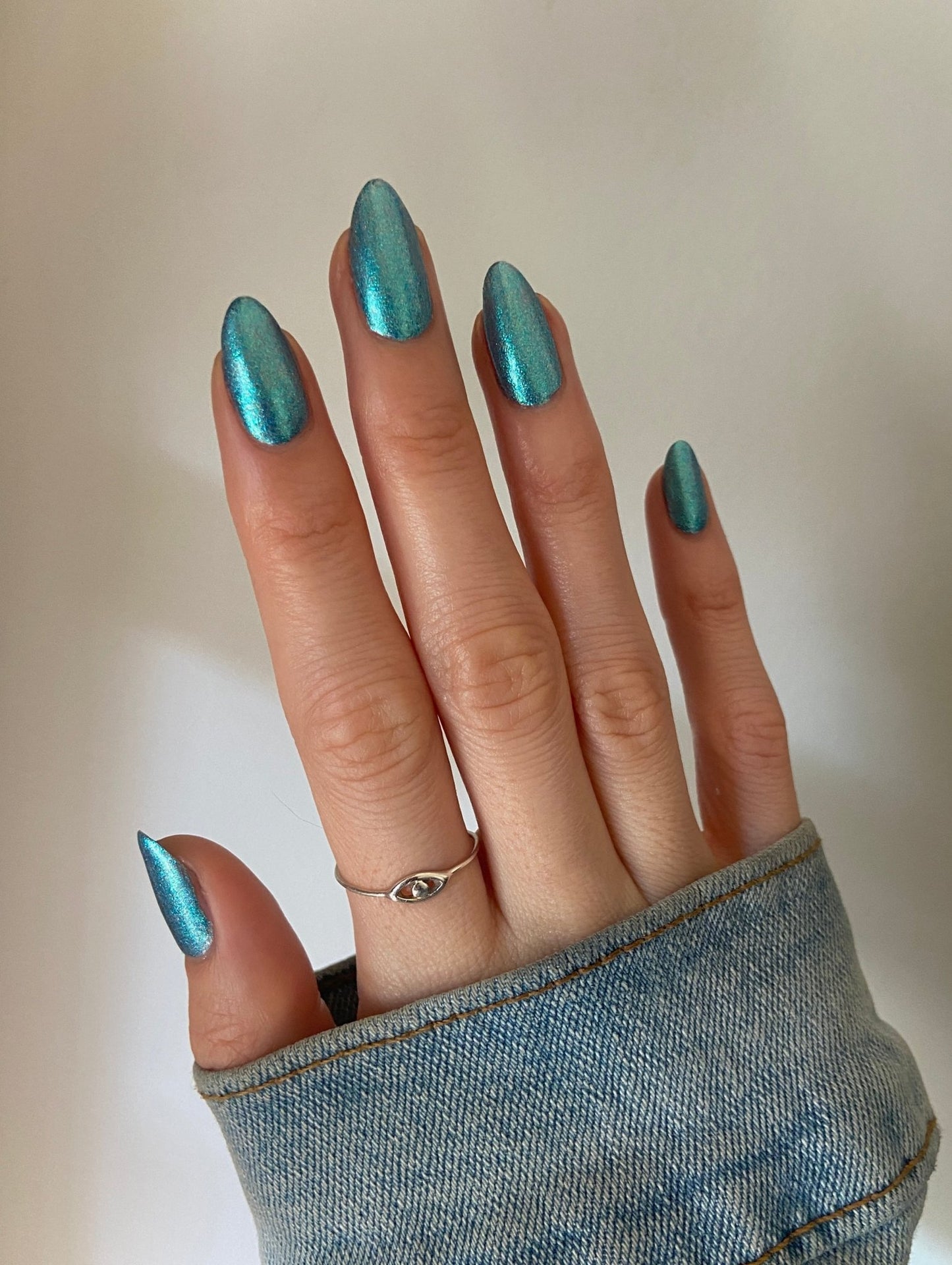 Follow Me Please HHC - Cracked Polish