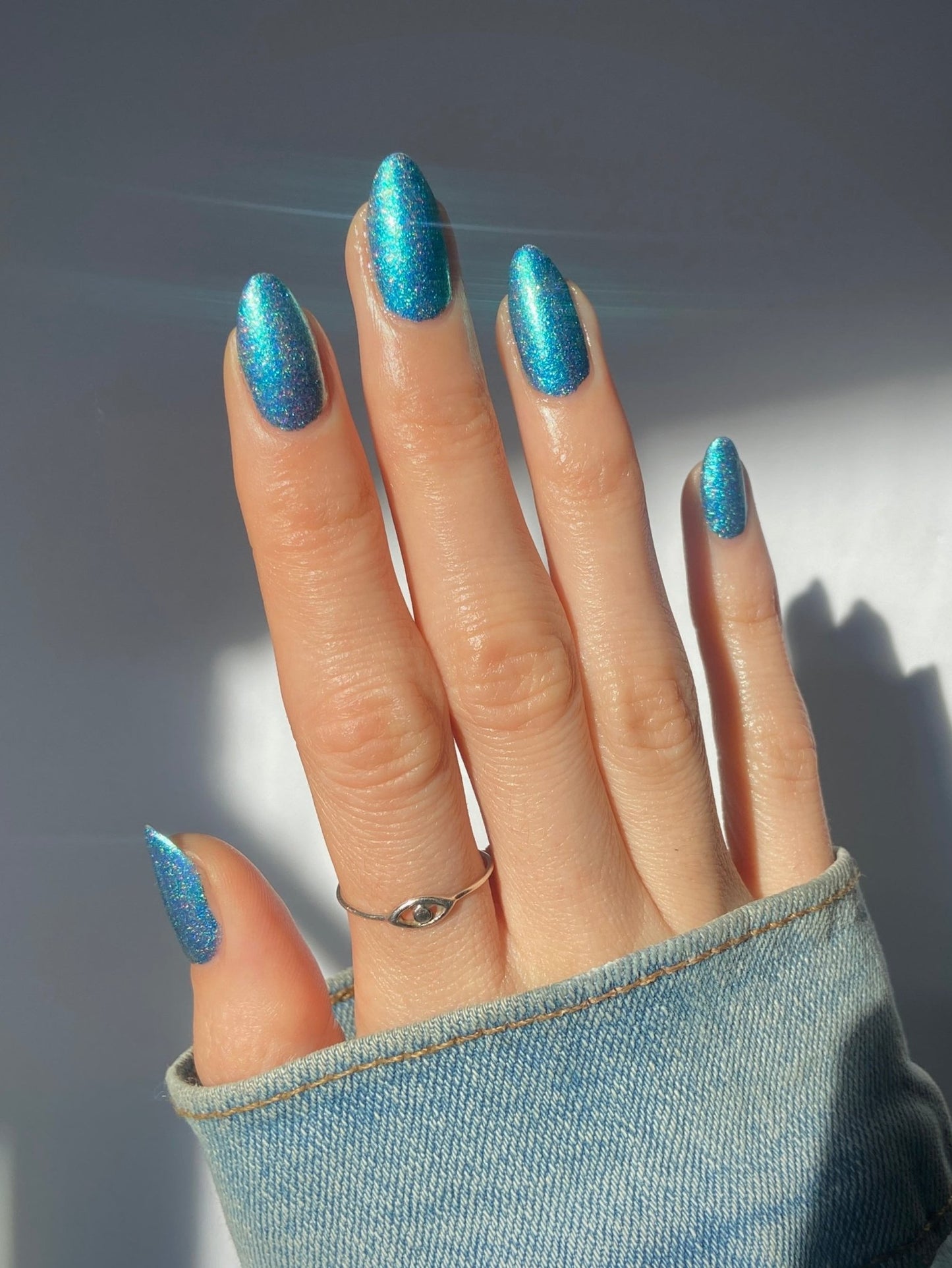 Follow Me Please HHC - Cracked Polish