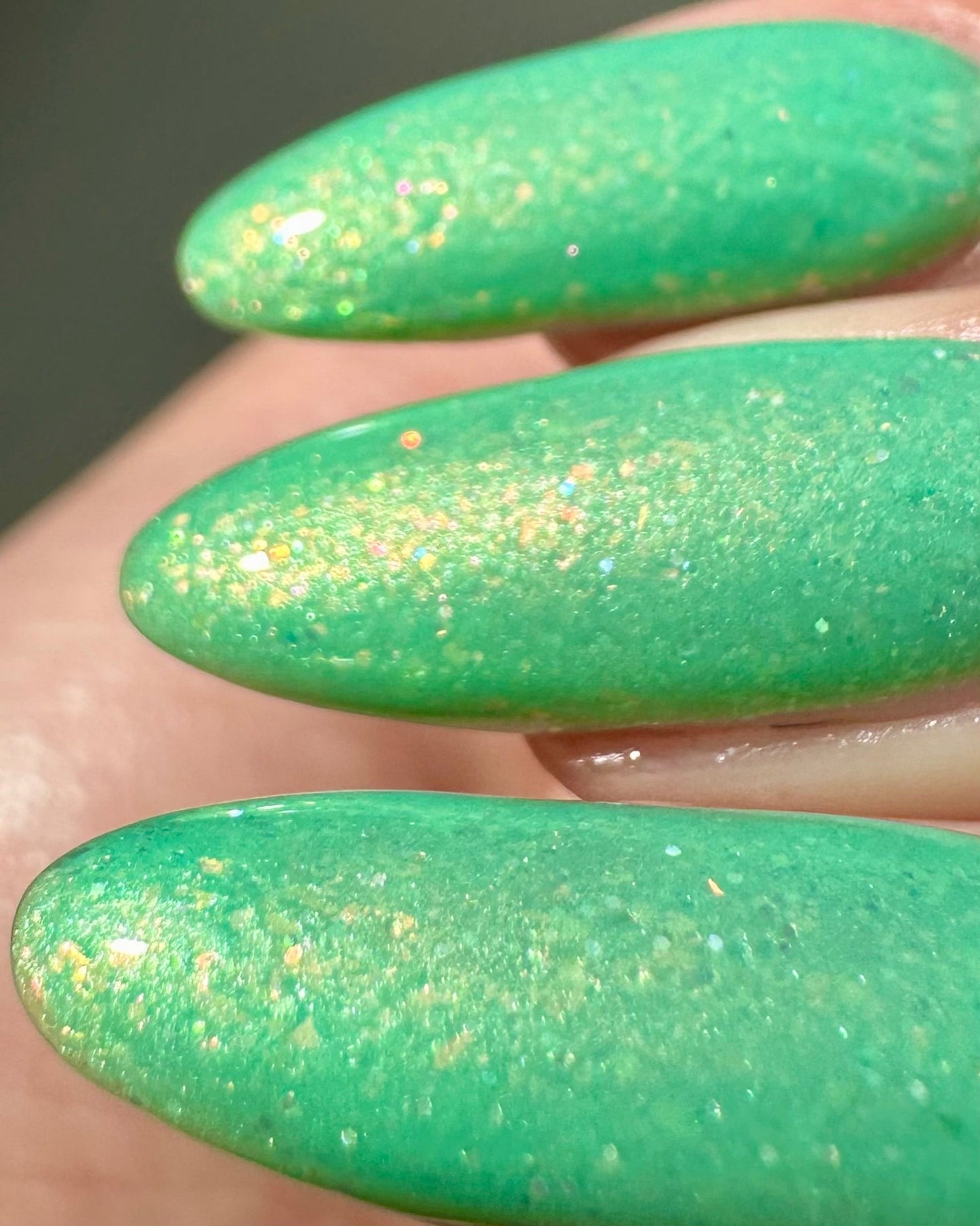 Hidden Lagoon HHC - Cracked Polish