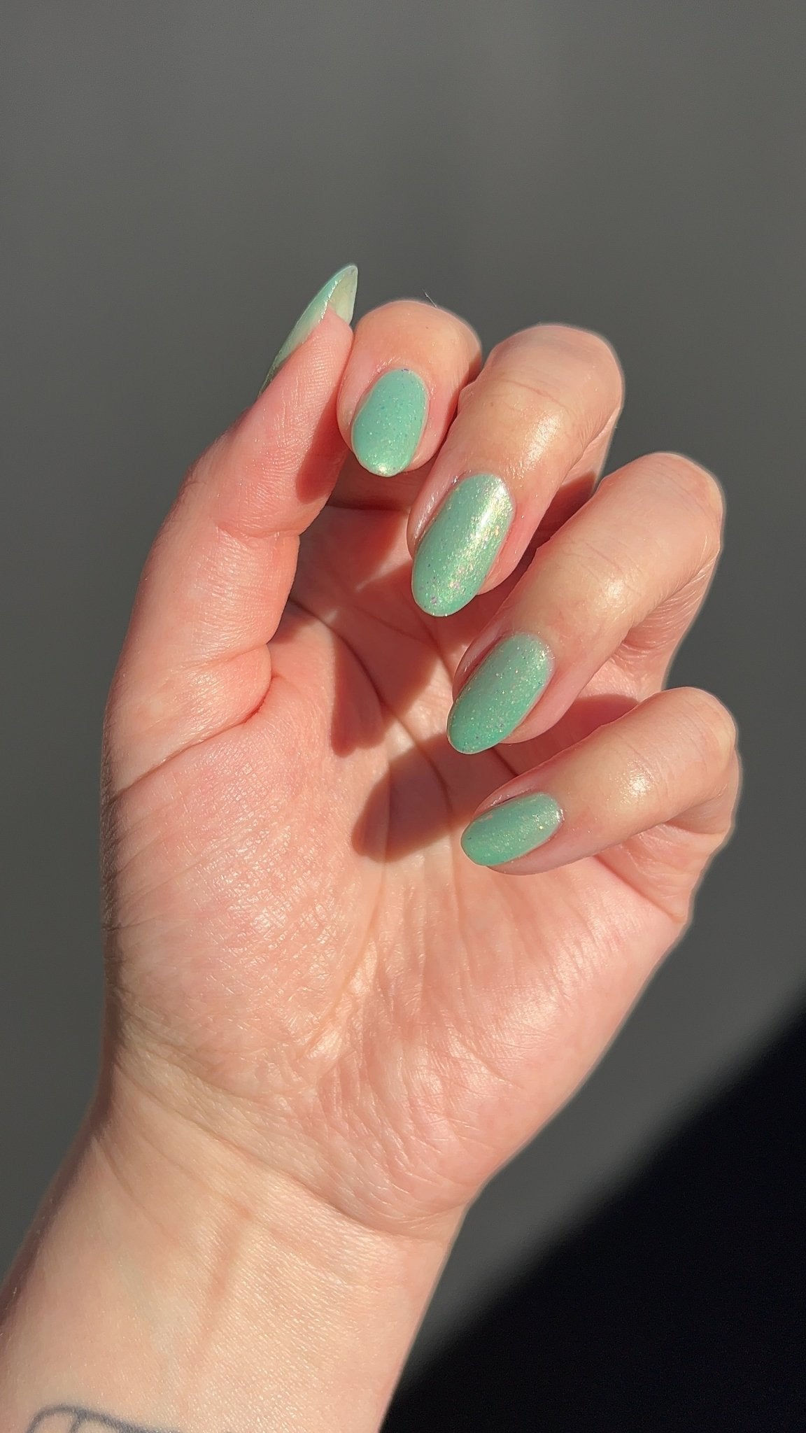 Hidden Lagoon HHC - Cracked Polish