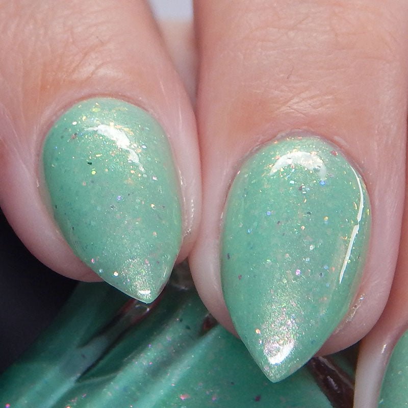 Hidden Lagoon HHC - Cracked Polish