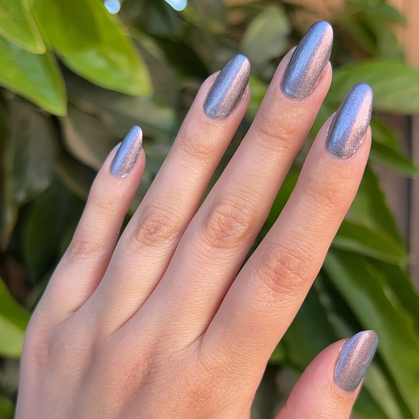 Icy Elegance HHC - Cracked Polish