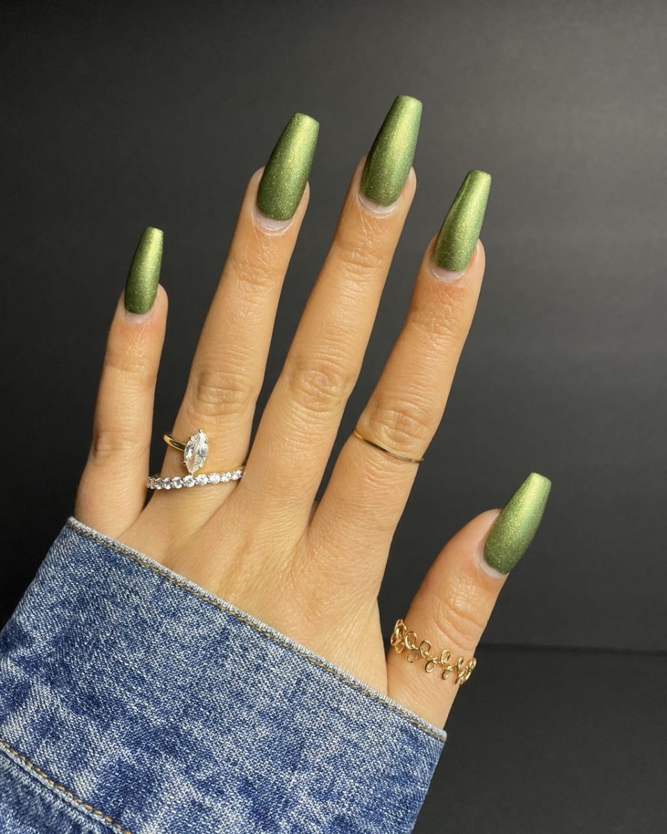 It's Hard Out Here - Cracked Polish