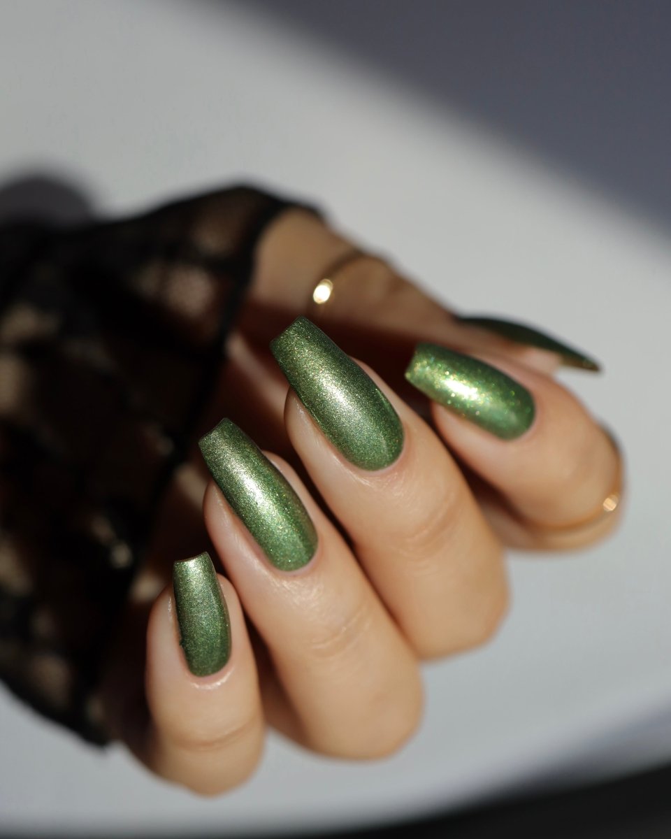 It's Hard Out Here - Cracked Polish