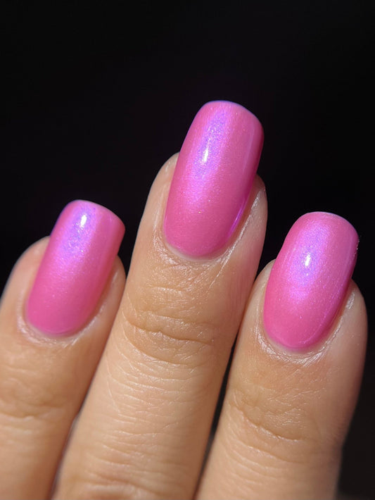 Kissing Cupcakes - Cracked Polish