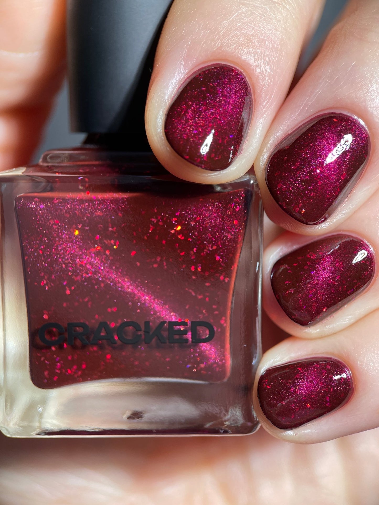 Mad Love HHC - Cracked Polish