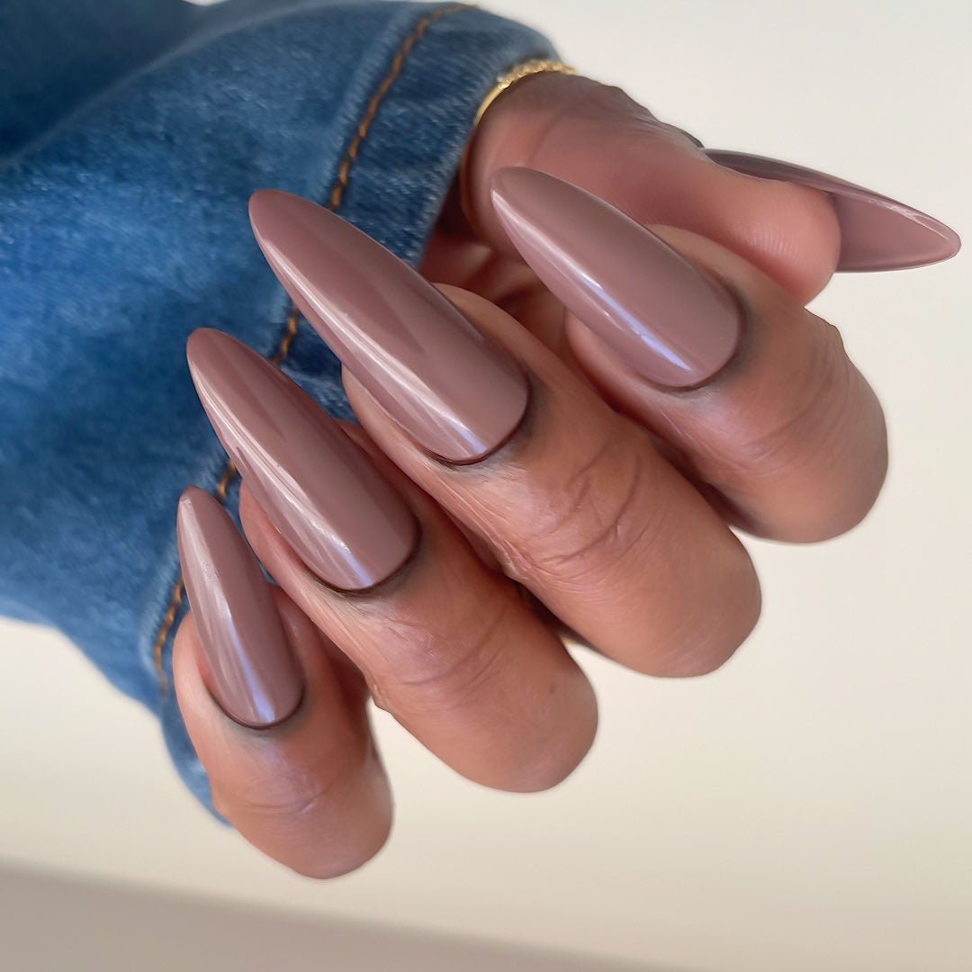 Mocha Mousse - Cracked Polish