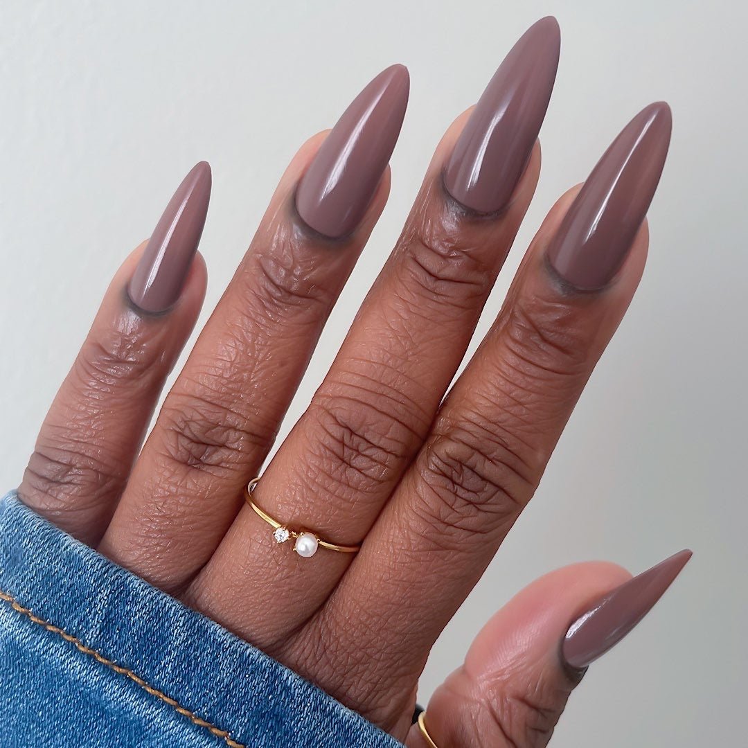 Mocha Mousse - Cracked Polish