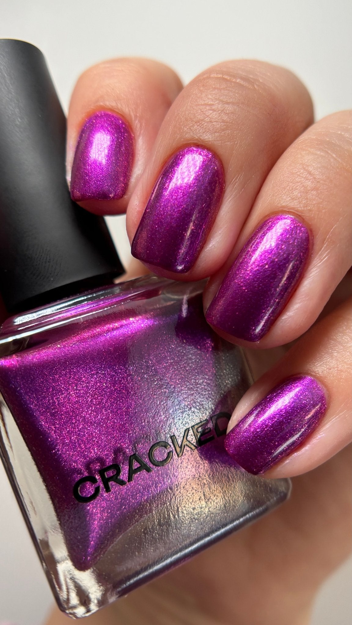 Rooted In Strength HHC - Cracked Polish